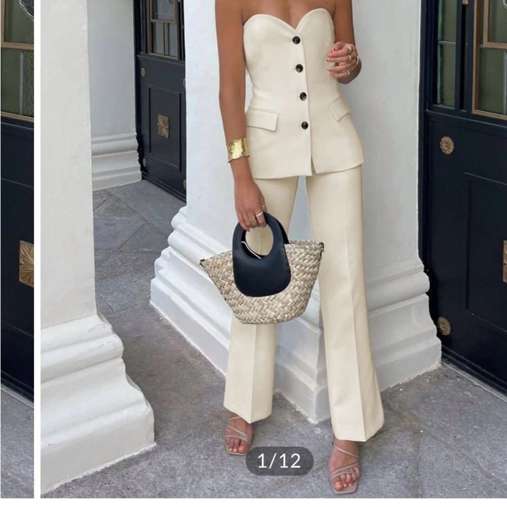 Commense cream set, small top medium bottom
